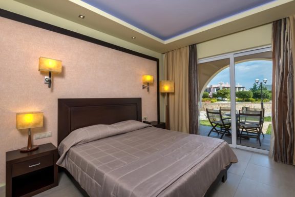 Family Room 2 Bedrooms with Pool View